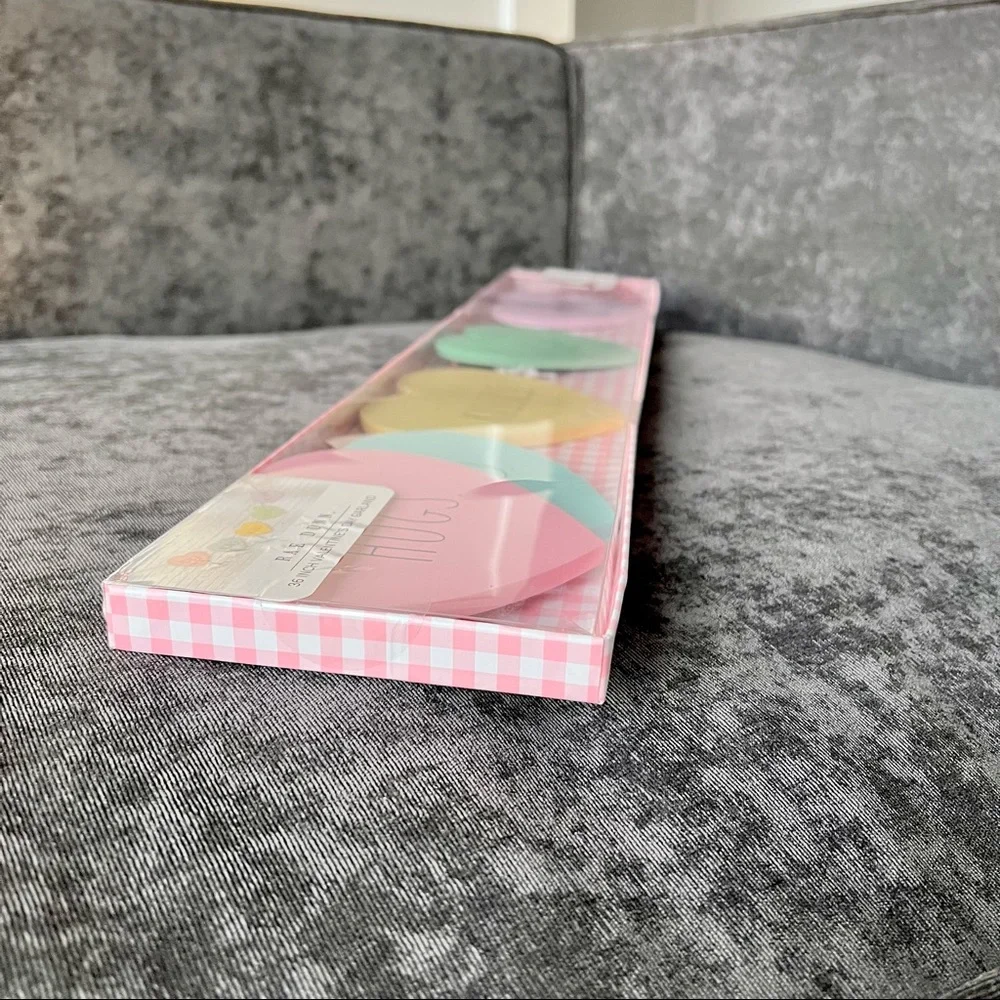 NIB Rae Dunn Conversation Hearts Garland